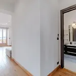 Guesthost - Modern Bright Flat In * Torino