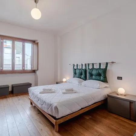 Guesthost - Modern Bright Flat In 토리노