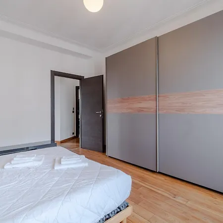 Guesthost - Modern Bright Flat In *