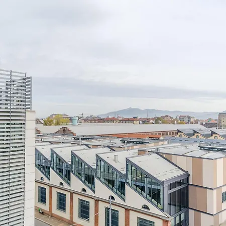 Guesthost - Modern Bright Flat In Apartment