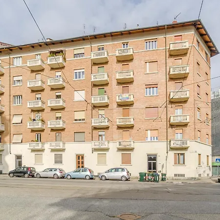 Guesthost - Modern Bright Flat In