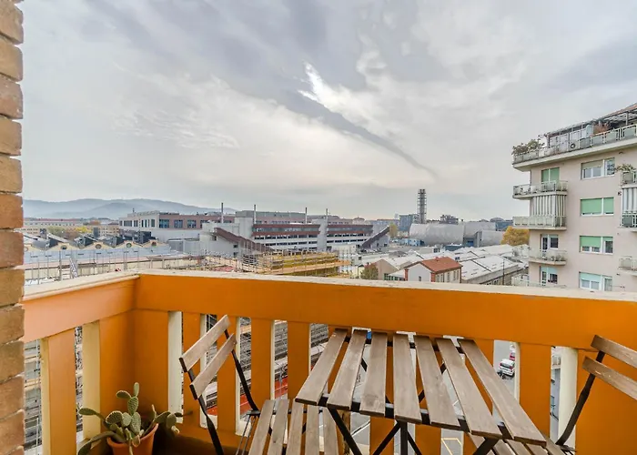 Guesthost - Modern Bright Flat In *