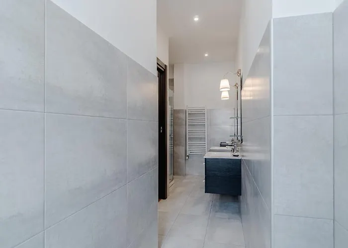 Guesthost - Modern Bright Flat In *