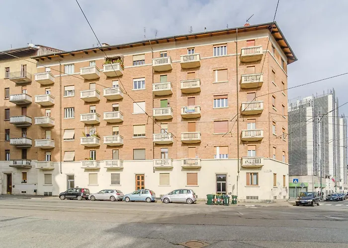 Guesthost - Modern Bright Flat In