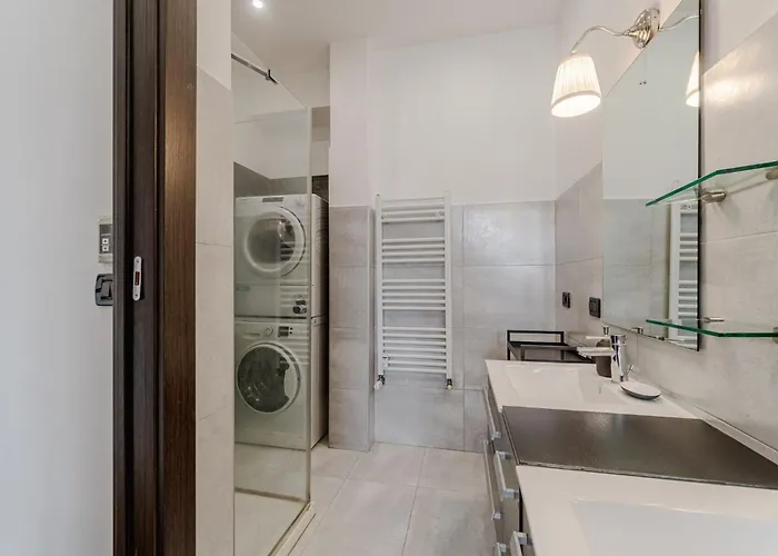 Guesthost - Modern Bright Flat In Apartment Turin