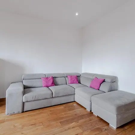 Guesthost - Modern Bright Flat In 토리노